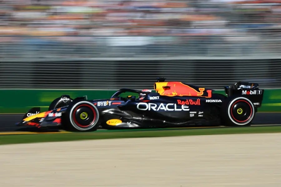 Max Verstappen gana el Gran Premio de Australia y “Checo” en quinto lugar