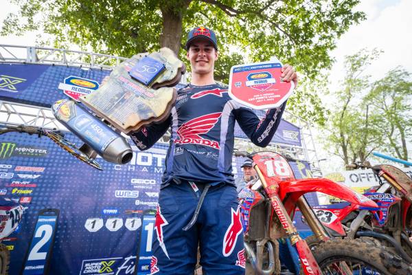 Continúa Jett Lawrence la temporada perfecta en RedBud National