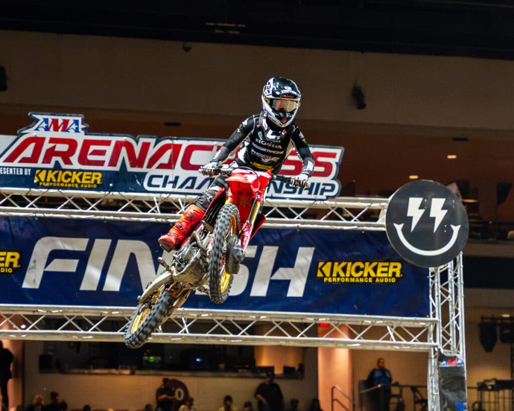 Kyle Peters empata el récord de AMA Arenacross con el quinto campeonato consecutivo