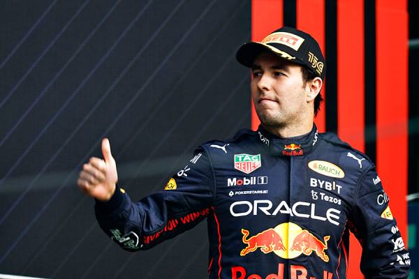 Sergio “Checo” Pérez termina tercero y Max Verstappen consigue su 14ª victoria