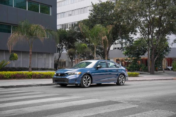 Civic Hybrid lo res 4