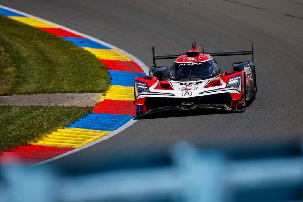 Acura Meyer Shank Racing #93 sube al podio en Watkins Glen