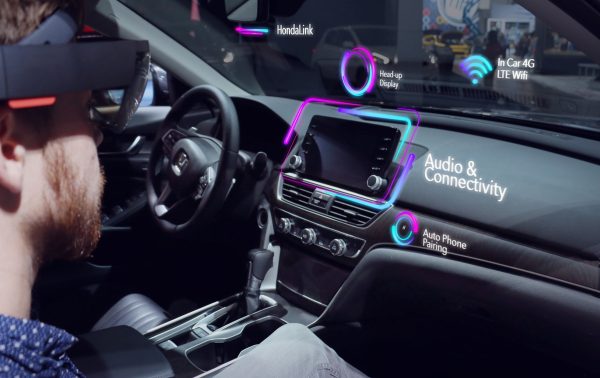 Honda Debuts HondaLens Augmented Reality at the 2017 Los Ange
