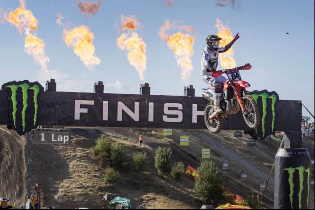 Herlings arrasa en Gran Bretaña y pone fin a la lucha por el campeonato