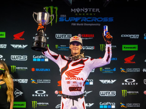Jett Lawrence gana el enfrentamiento 250SX East-West F1