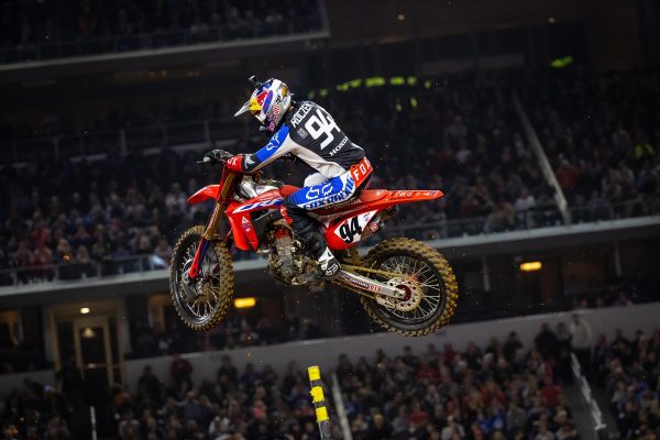 Roczen Secures Second at Arlington Supercross