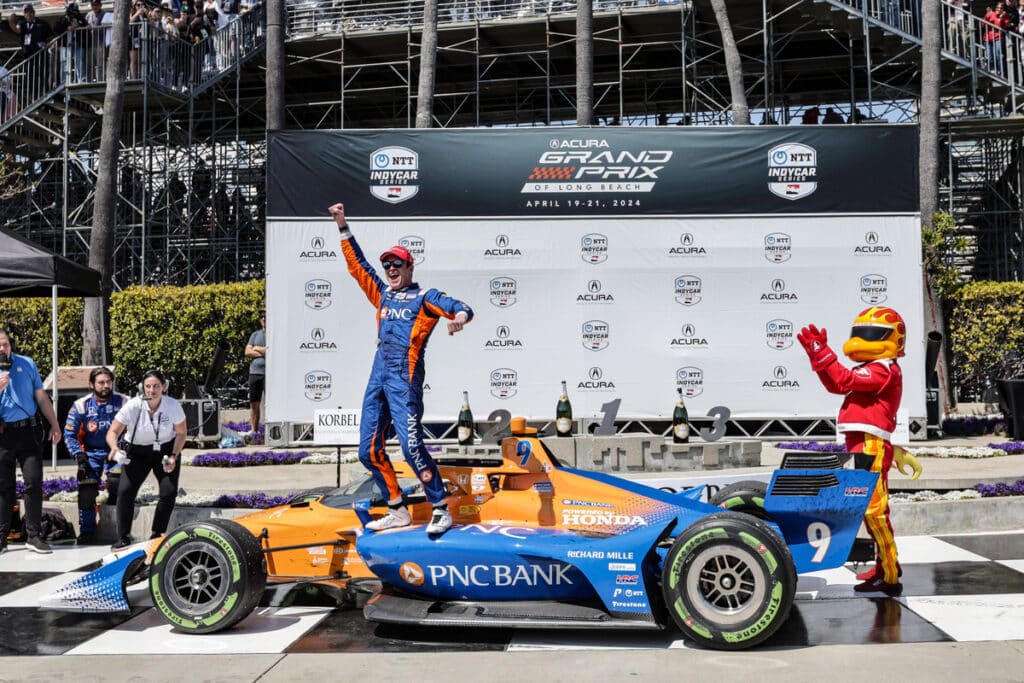Scott Dixon lidera el 1-2-3 de Honda en el Gran Premio Acura de Long Beach