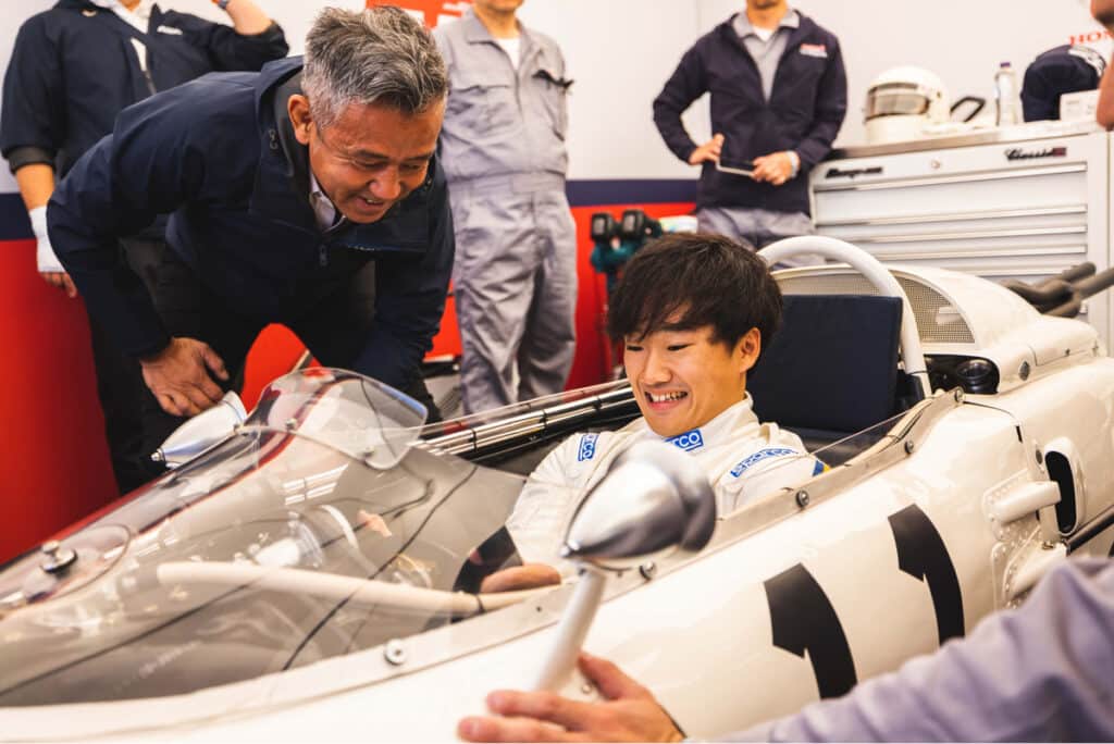 Yuki Tsunoda conducirá el RA272, en una carrera de exhibición en el Gran Premio de México de F1®