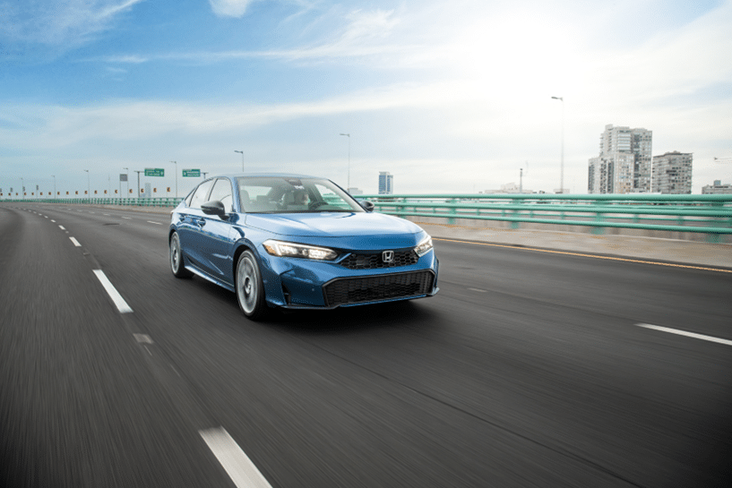 Honda Civic Hybrid 2025, finalista al North American Car of the Year